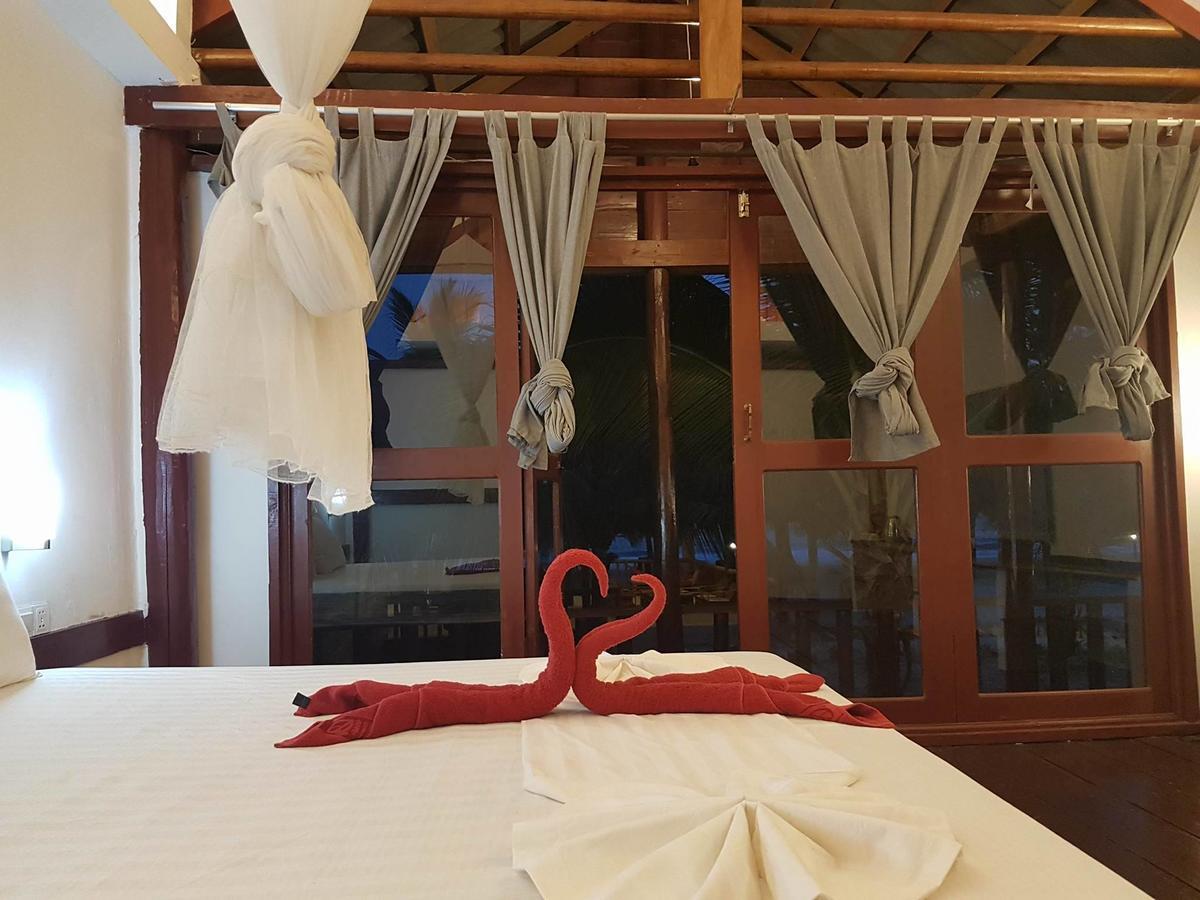 Malibu Hostel Koh Rong Island Exterior photo