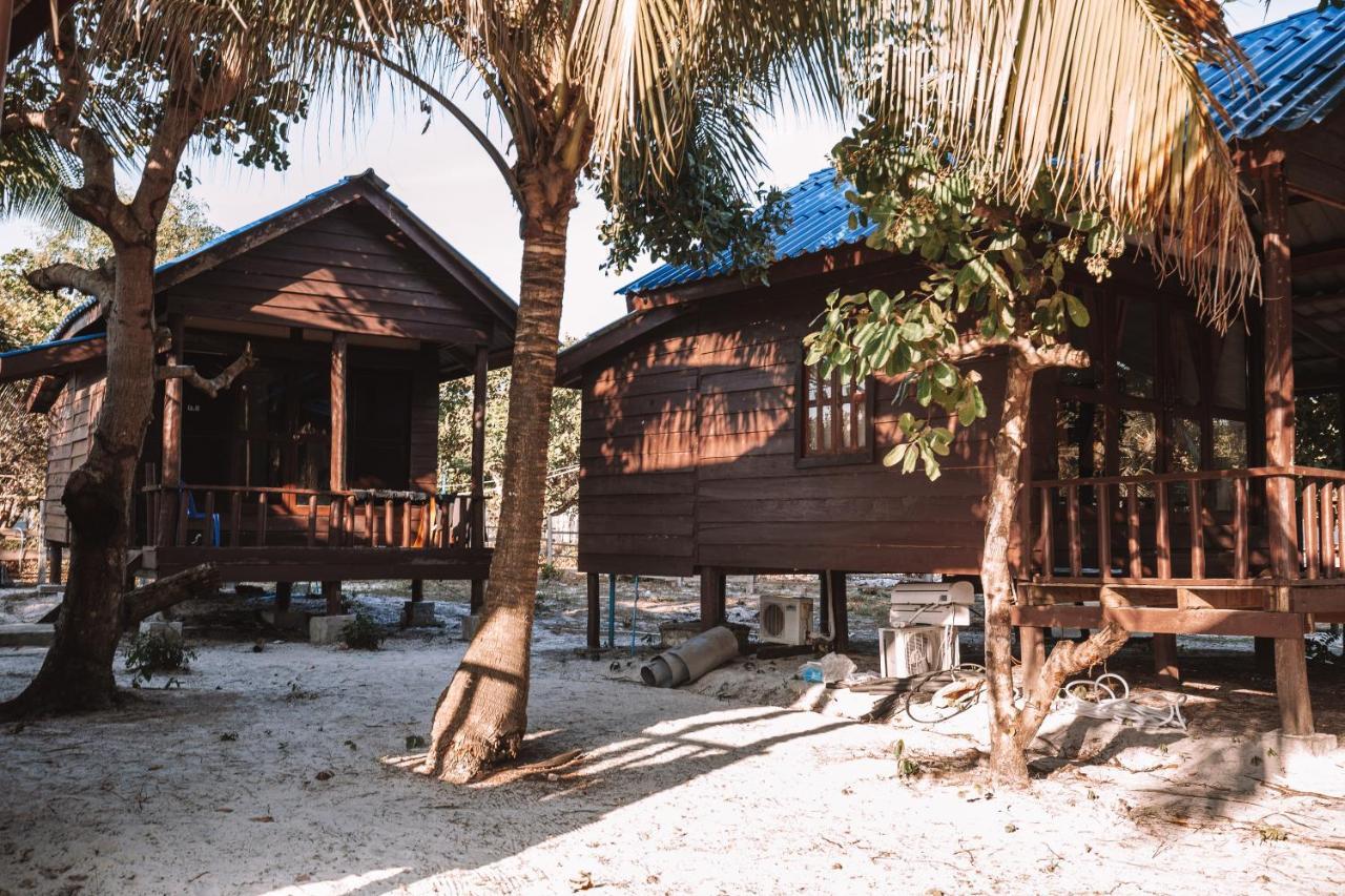 Malibu Hostel Koh Rong Island Exterior photo